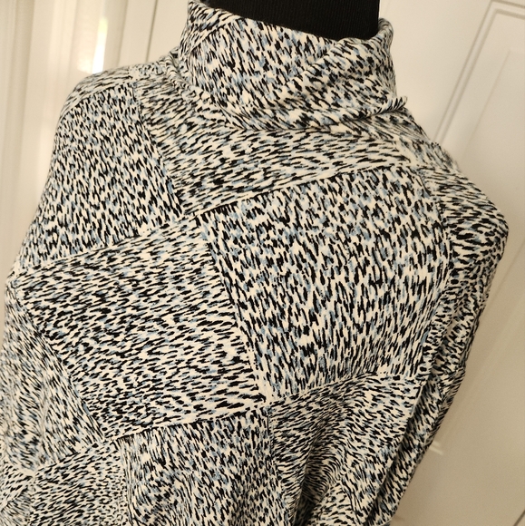 Talbots Long Sleeve Turtleneck in Blues  Size XL - Picture 5 of 6